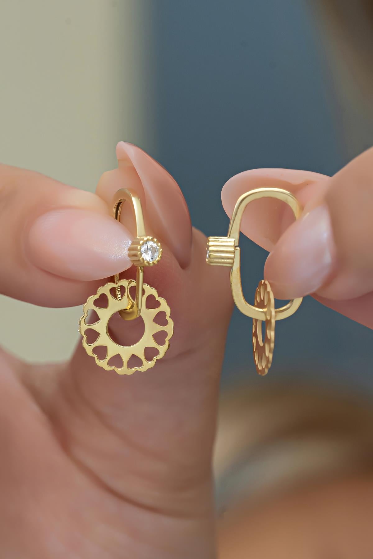 925 Ayar Gümüş Gold Kaplama Tektaş Göçmen Küpesi Küpe