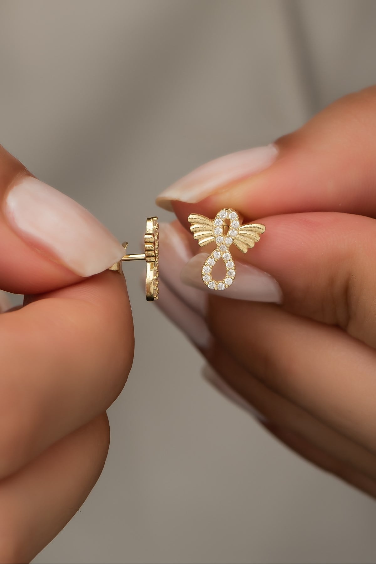 925 Ayar Gümüş Gold Minik Kanatlı Sonsuzluk Küpe