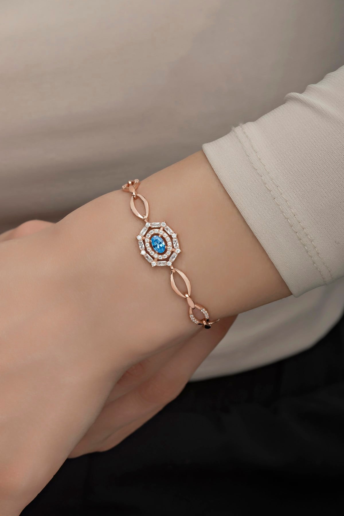 925 Ayar Gümüş Hallow Model Aquamarin Taşlı Bileklik