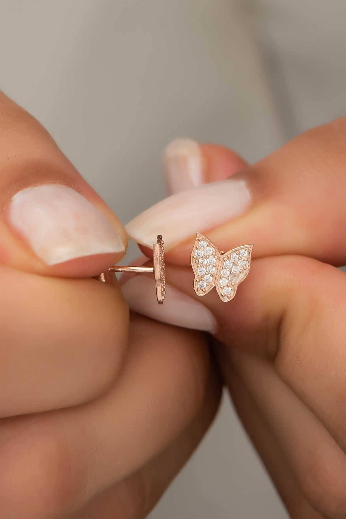925 Ayar Gümüş Minik Rose Zirkon Taşlı Kelebek Küpe