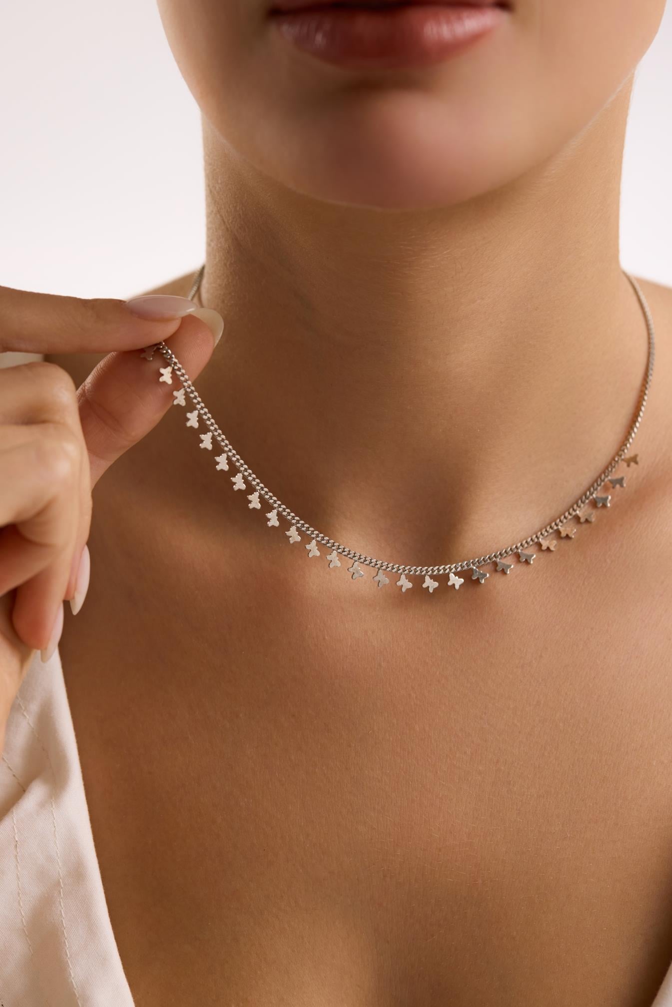 925 Ayar Gümüş Rodyum Kaplama Gurmet Zircirli Minimal Kelebek Model Kolye