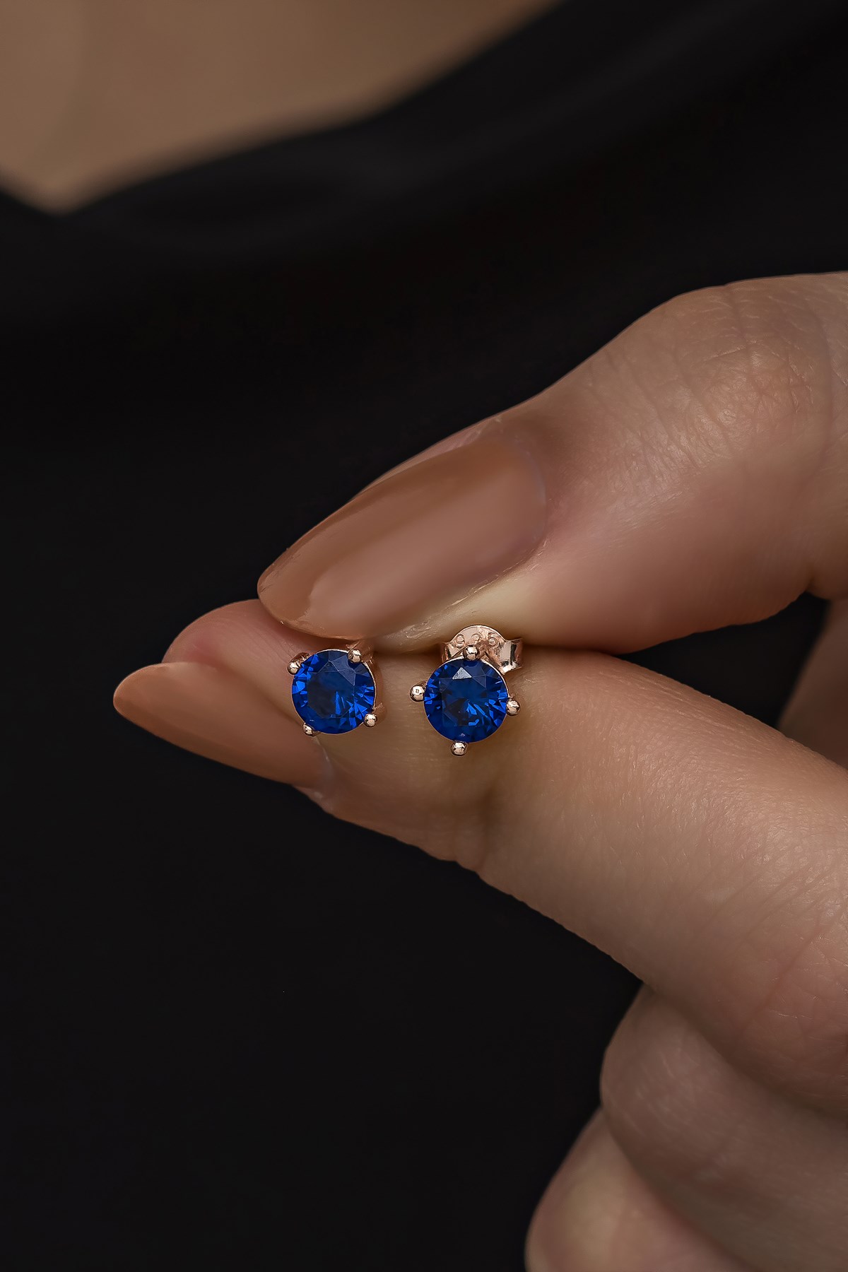 925 Ayar Gümüş Rose 5 mm Lacivert Taşlı Tektaş Küpe