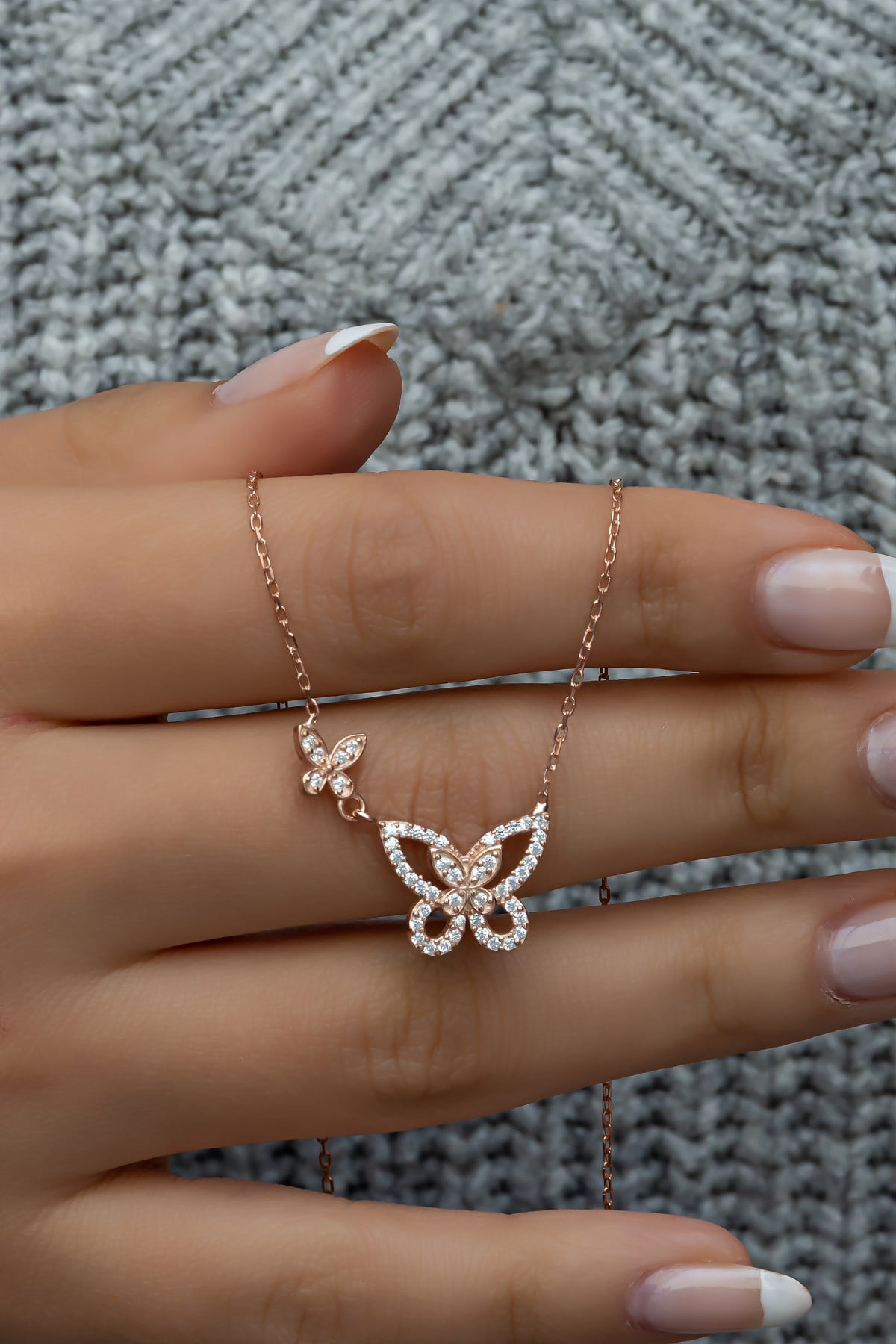 925 Ayar Gümüş Rose Çift Uçuşan Kelebek Kolye