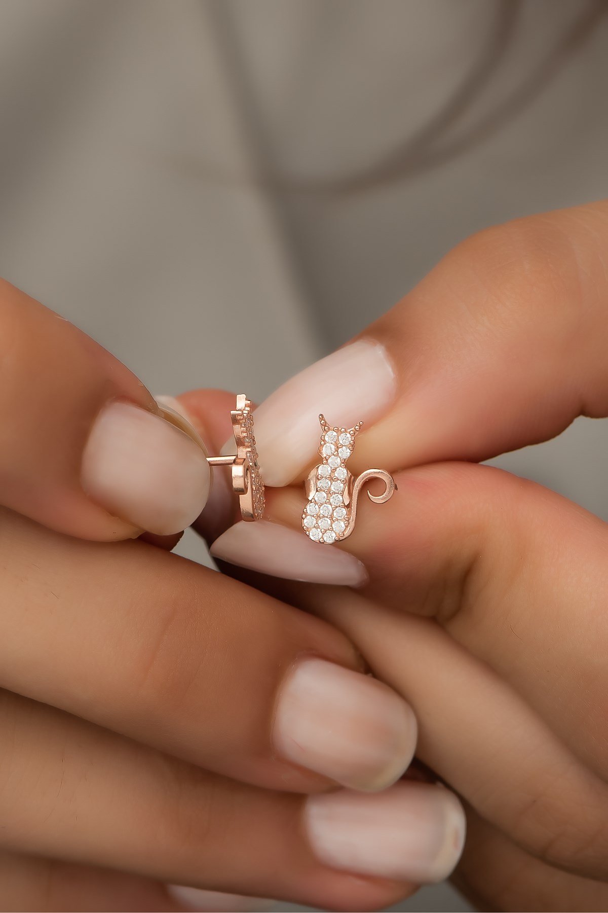 925 Ayar Gümüş Rose Minik Kedi Küpe