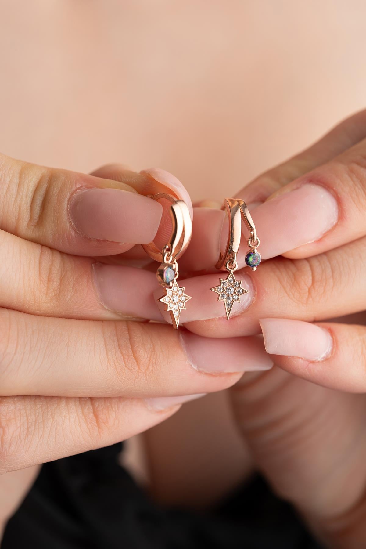 925 Ayar Gümüş Rose Mistik Topaz Taşlı 12 mm Kutup Yıldızı Küpe