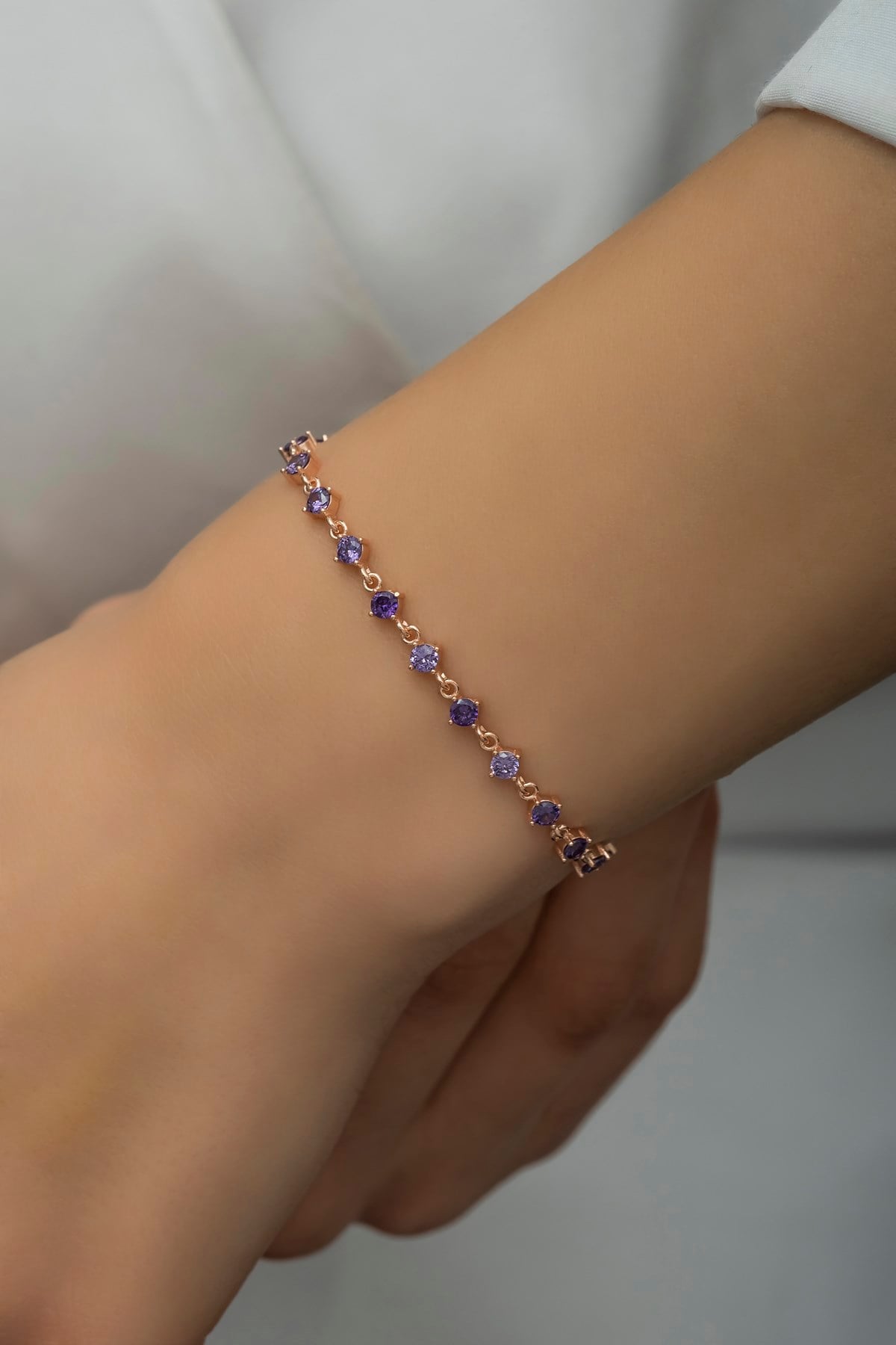 925 Ayar Gümüş Rose Sıralı 3 mm Mor Taşlı Bileklik