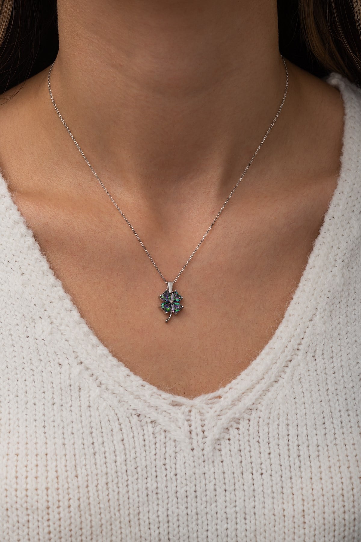 925 Ayar Mistik Topaz Taşlı Yonca Kolye Kadın Gümüş Kolye 