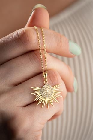 925 Ayar Gümüş Gold Kaplama Zirkon Taşlı Güneş Model Kolye