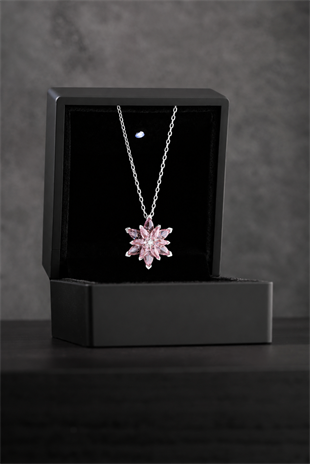 925 Ayar Gümüş Rodyum Kaplama Işıklı Kutuda Gold Pembe Taşlı Lotus Çiçeği Kolye
