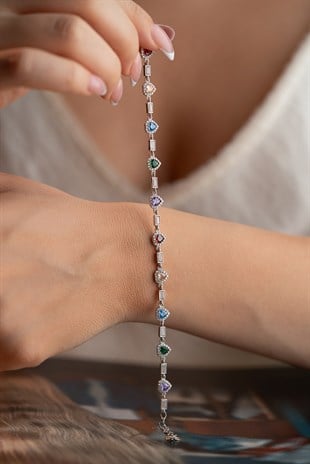925 Ayar Gümüş Rodyum Kaplama Mix Taşlı Sıralı Kalp Bileklik
