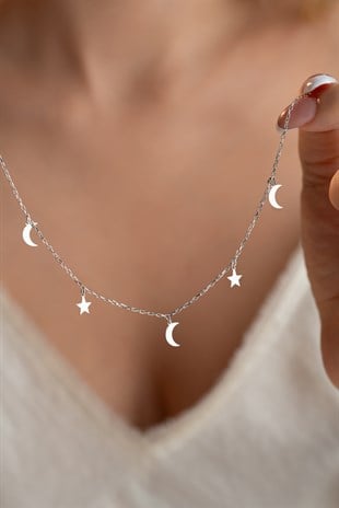 925 Ayar Gümüş Rodyum Kaplama Sade Ay Yıldız Figürlü Şans Kolye