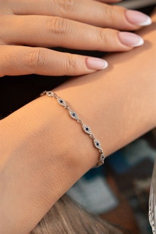 925 Ayar Gümüş Rodyum Kaplama Sıralı Göz Model Bileklik