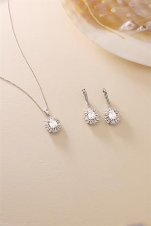 925 Ayar Gümüş Set Rodyum Kaplama Baget Beyaz Taşlı Kolye ve Küpe