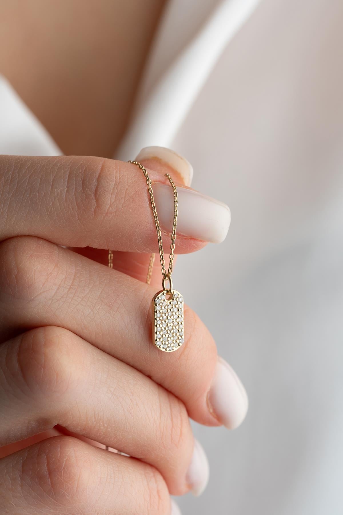 14 Ayar Altın 0.28 Ct Pırlantalı Dikdörtgen Model Kolye