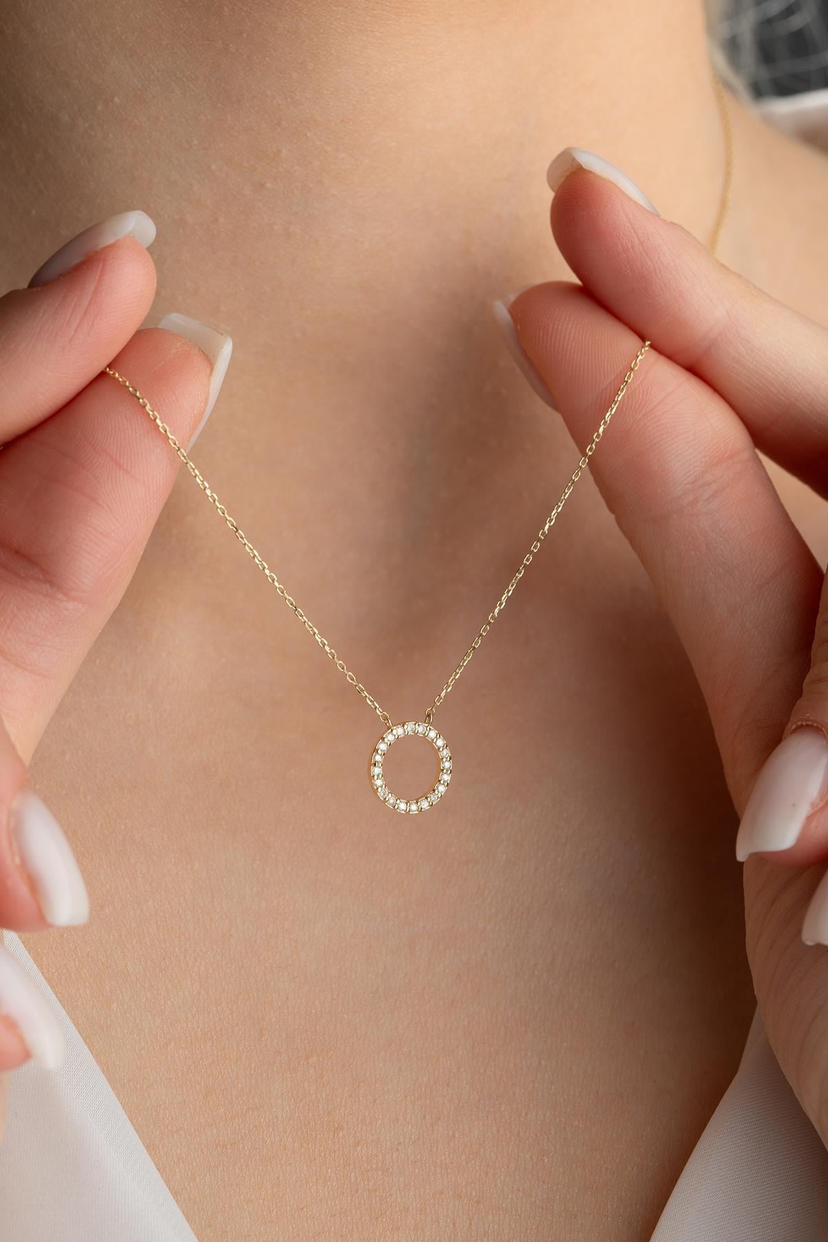14 Ayar Altın 0.15 Ct Pırlantalı Daire Model Kolye