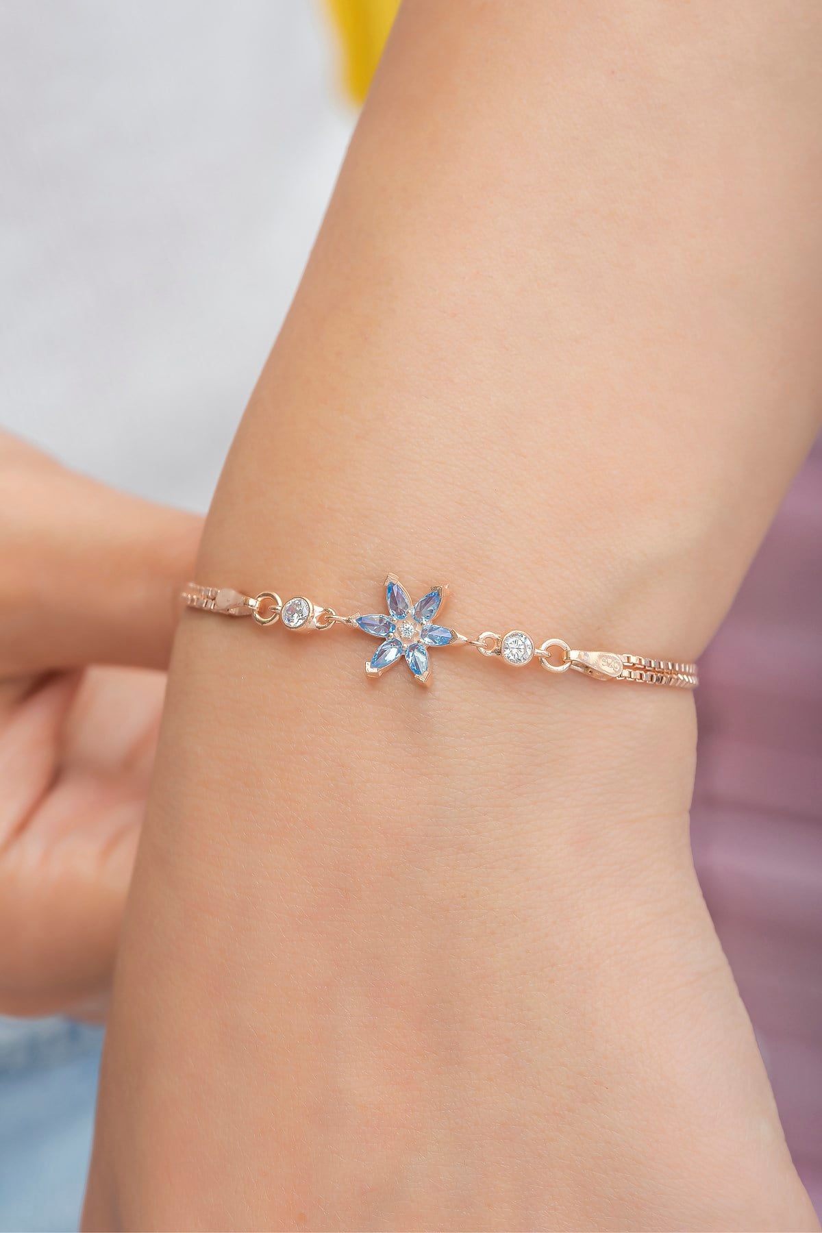 925 Ayar Aquamarin Taşlı Lotus Çiçeği Gümüş Bileklik