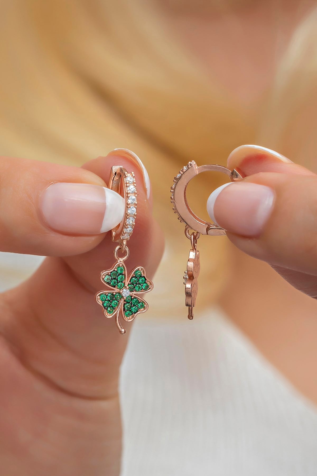 925 Ayar Gümüş 10 mm Sallantılı Yeşil Yonca Küpe