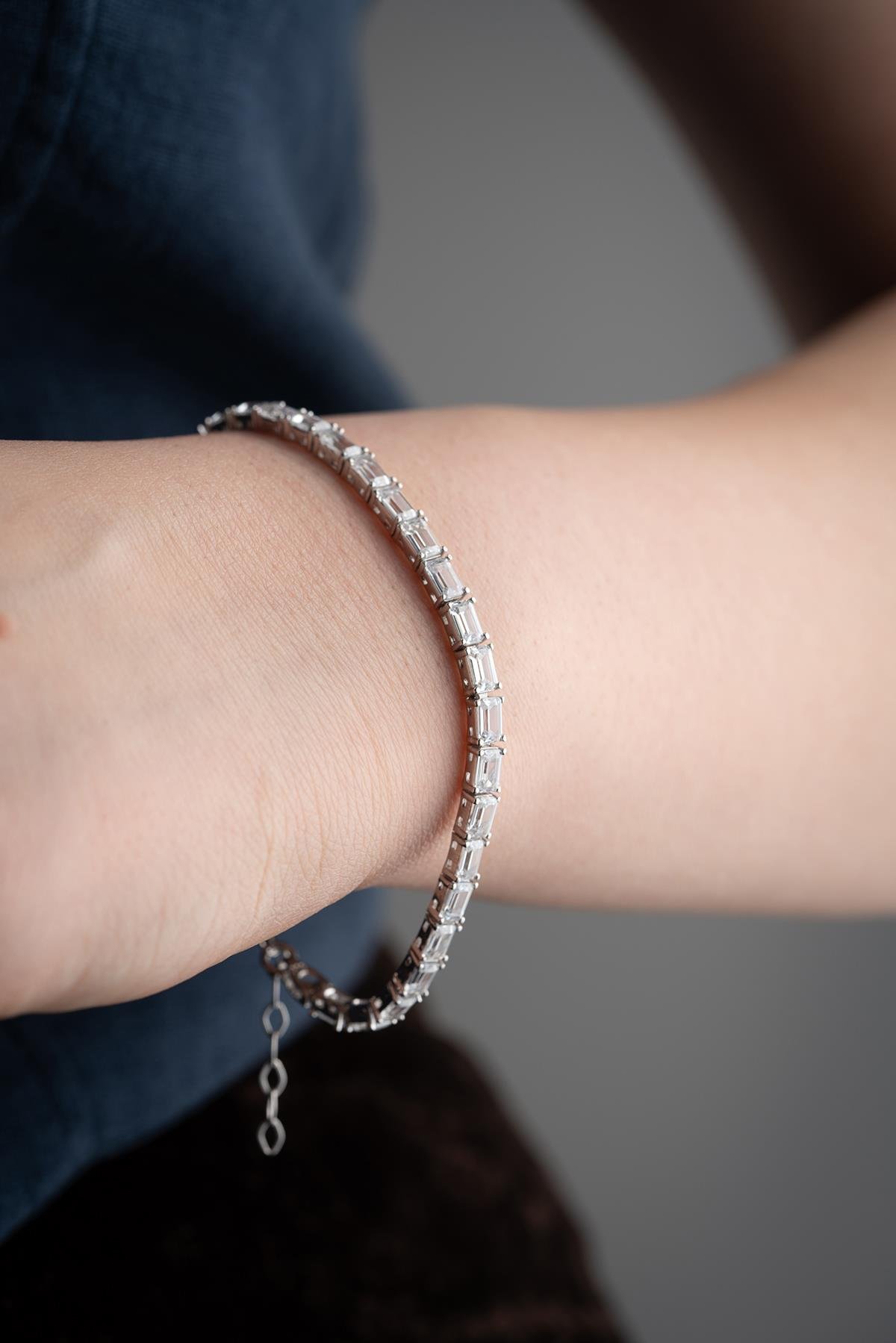 925 Ayar Gümüş Baget Taşlı Suyolu Bileklik 