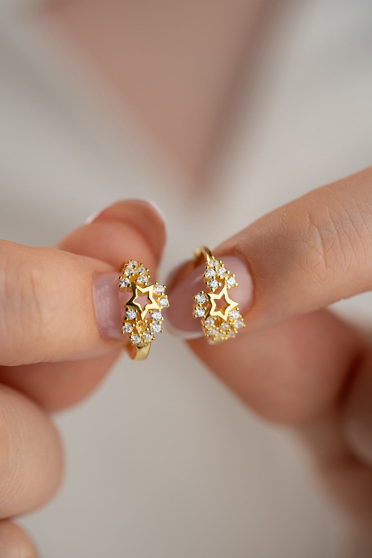 925 Ayar Gümüş Gold Kaplama 15 mm Işıltılı Yıldız Küpe