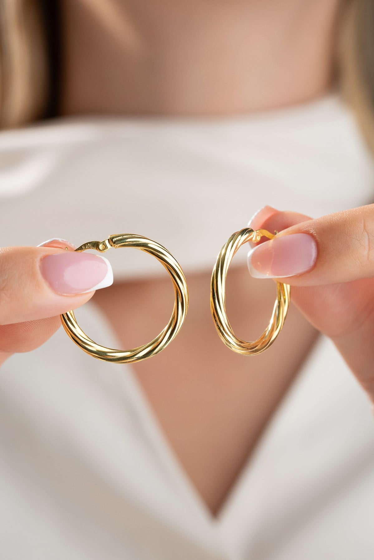 925 Ayar Gümüş Gold Kaplama 25 mm Burgu Model Şarnel Halka Küpe