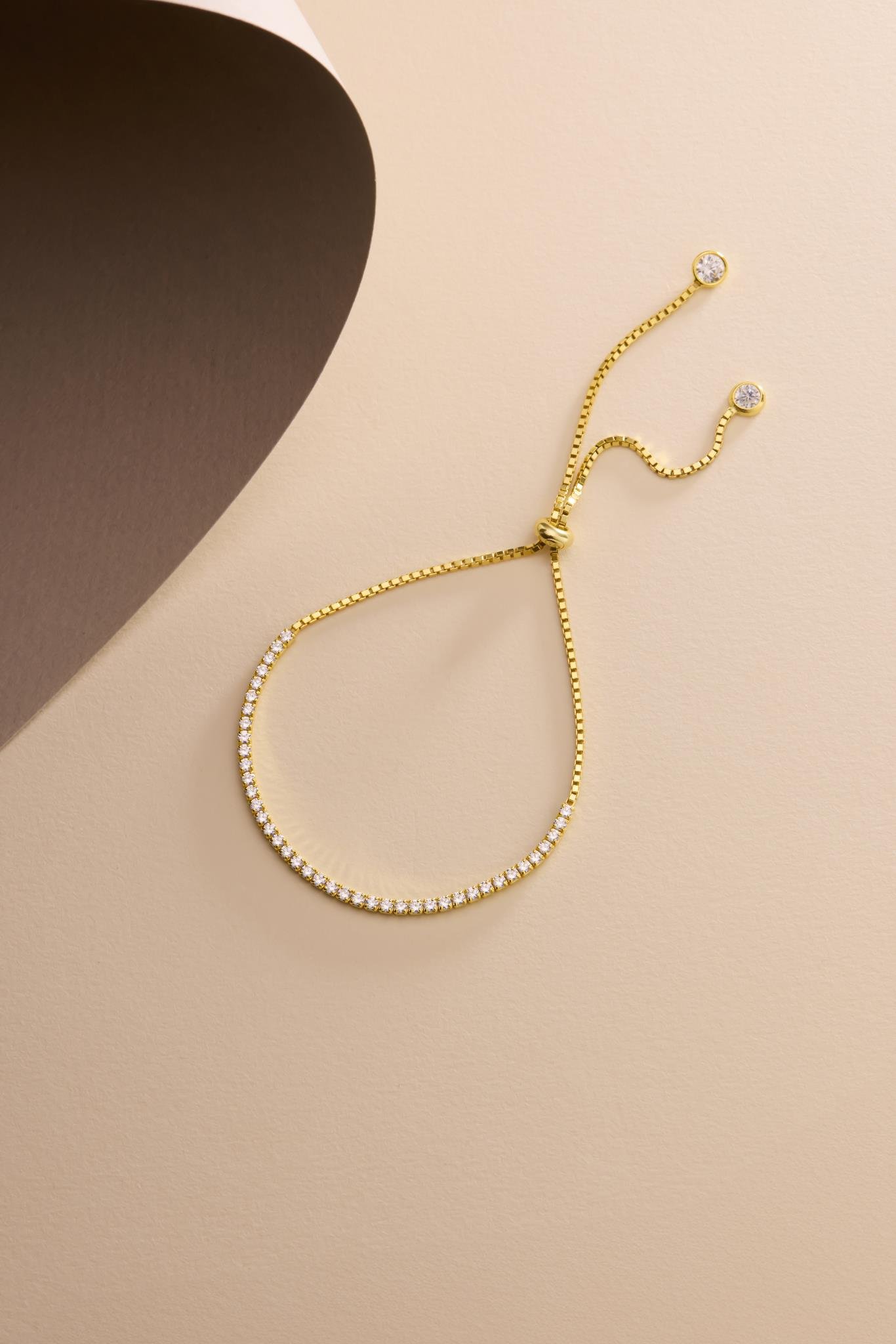 925 Ayar Gümüş Gold Kaplama Ayarlanabilir Asansörlü 2 mm Zirkon Taşlı Su Yolu Bileklik