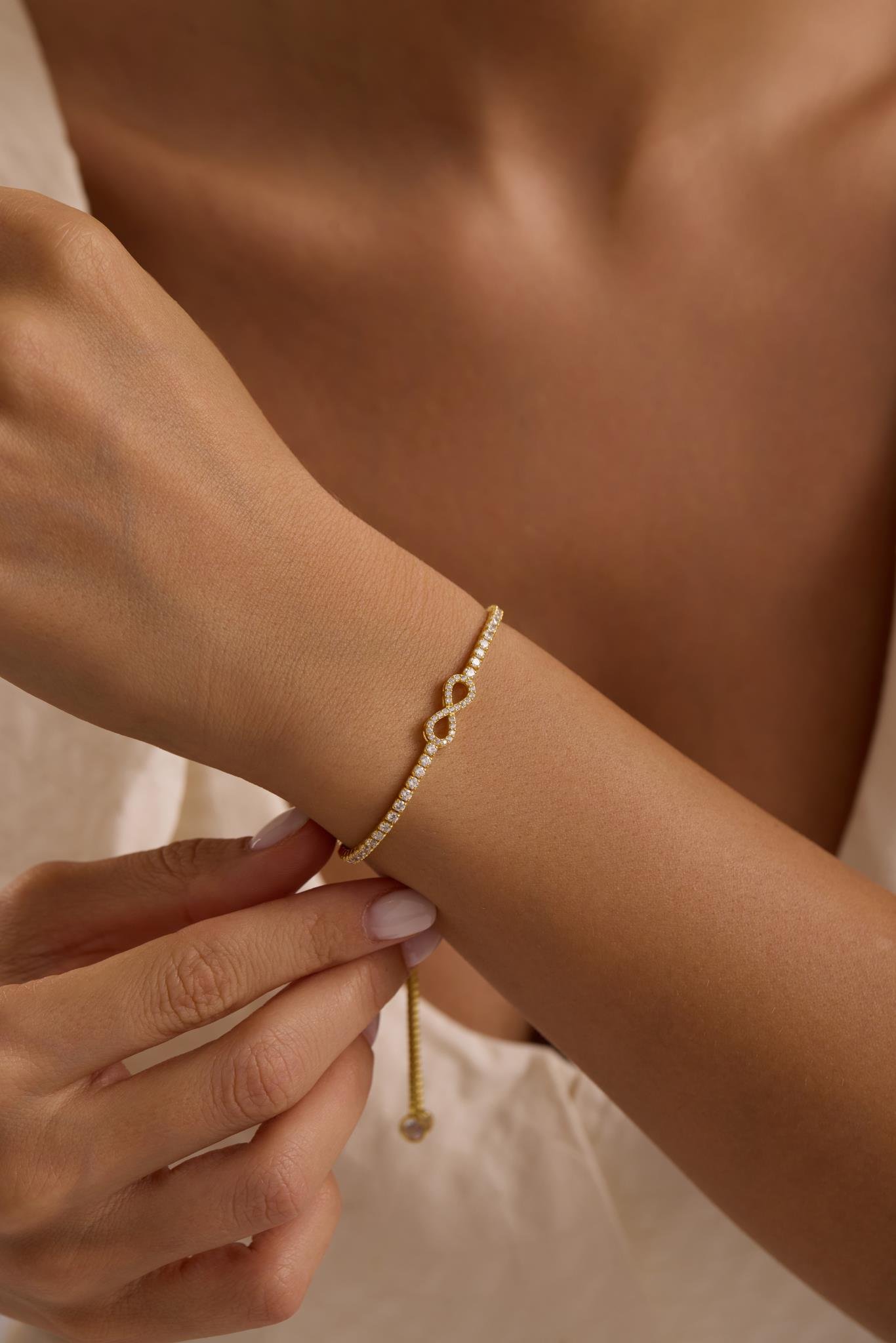 925 Ayar Gümüş Gold Kaplama Ayarlanabilir Asansörlü Su Yolu Sonsuzluk Model Bileklik