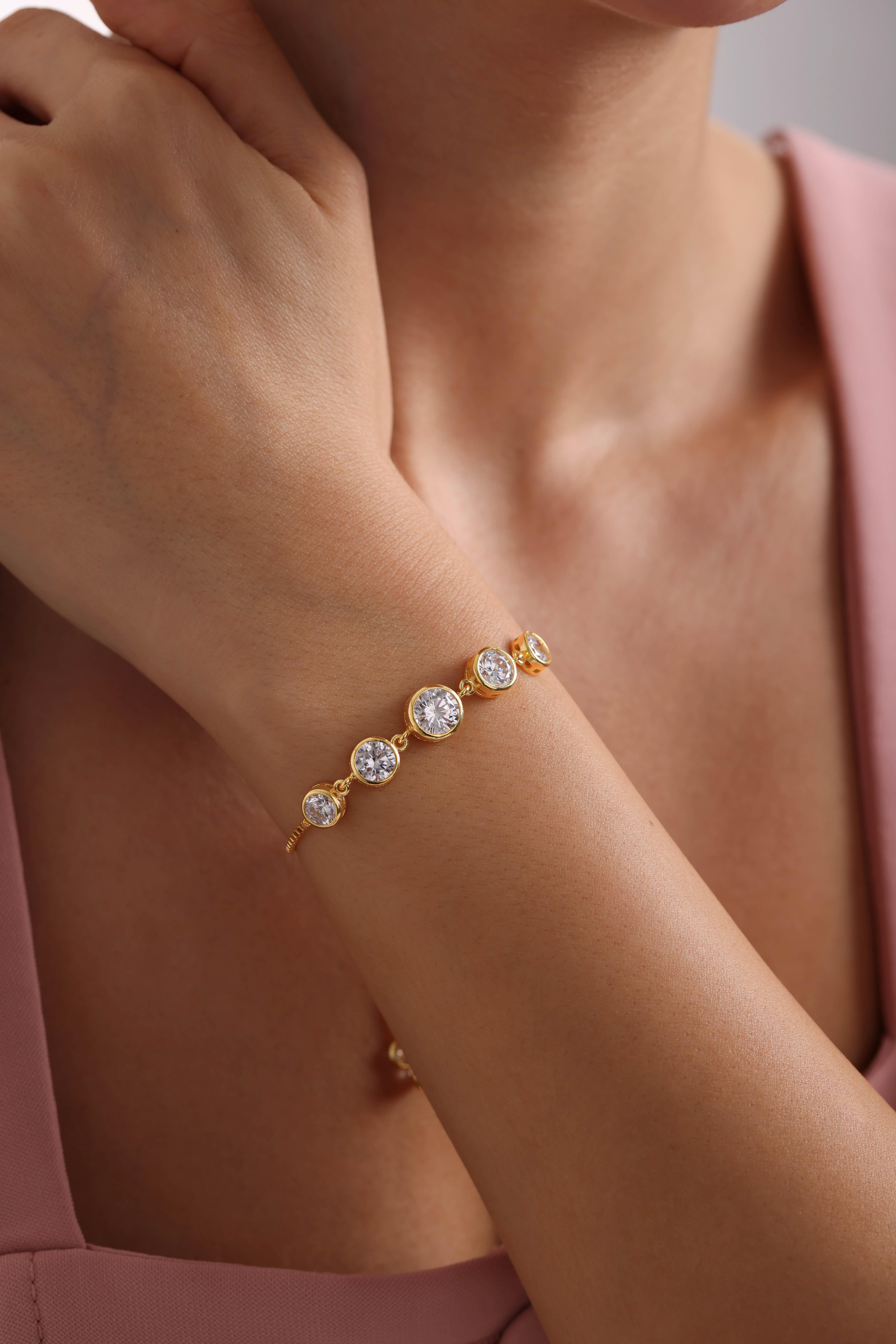 925 Ayar Gümüş Gold Kaplama Ayarlanabilir Asansörlü Beştaş Model Bileklik 