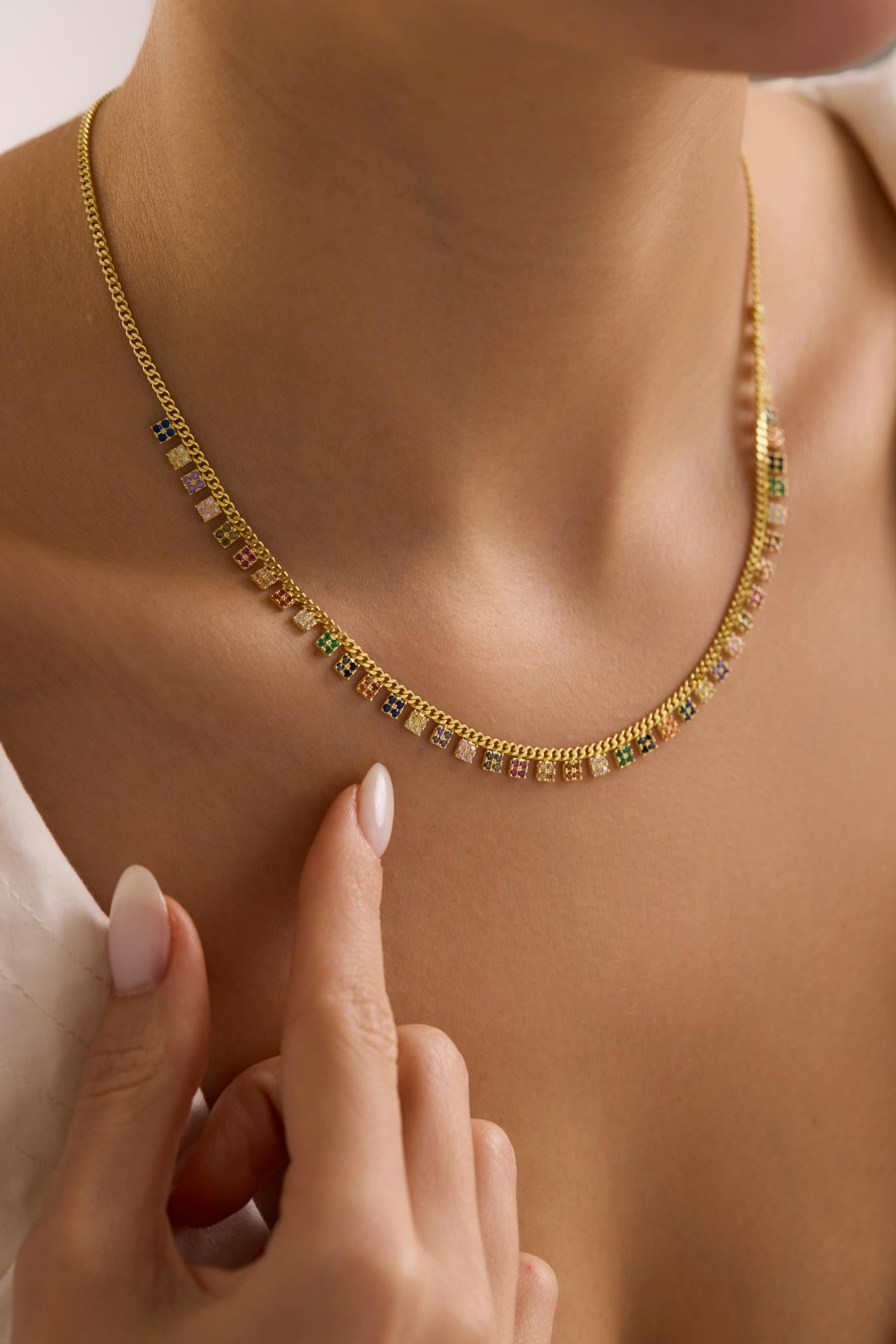 925 Ayar Gümüş Gold Kaplama Gurmet Taşlı Mix Taşlı Minik Kare Model Kolye