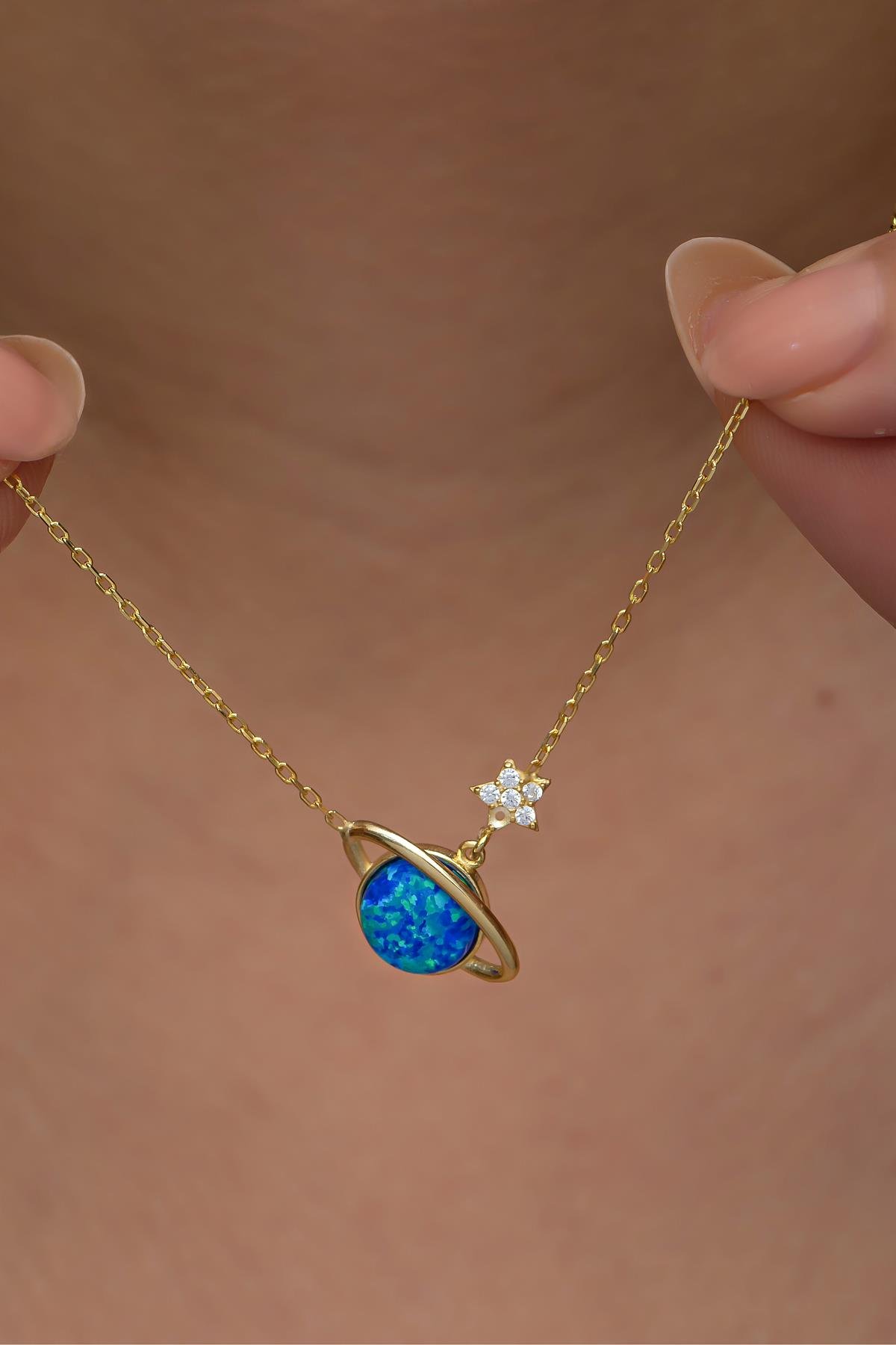 925 Ayar Gümüş Gold Kaplama Mavi Opal Taşlı Gezegen Kolye