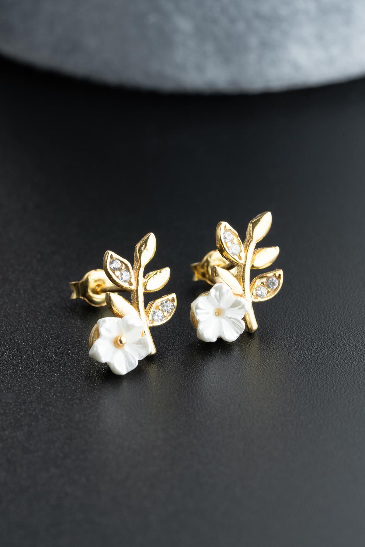 925 Ayar Gümüş Gold Kaplama Minik Manolya Çiçeği Zeytin Dalı Küpe