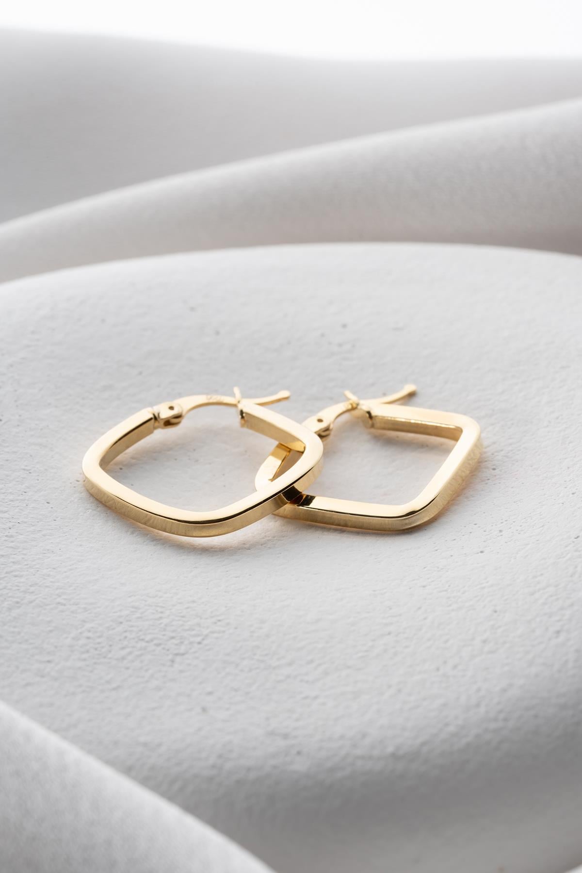 925 Ayar Gümüş Gold Kaplama Sade Kare Model Şarnel Küpe