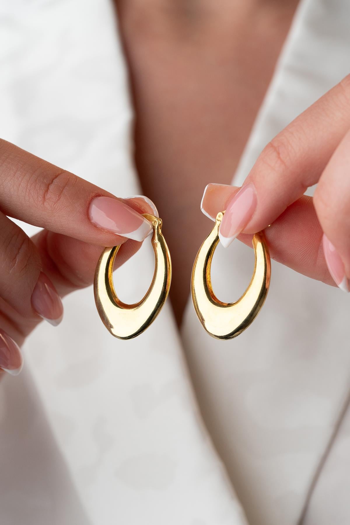 925 Ayar Gümüş Gold Rengi U Şekil Tasarım Şarnel Küpe