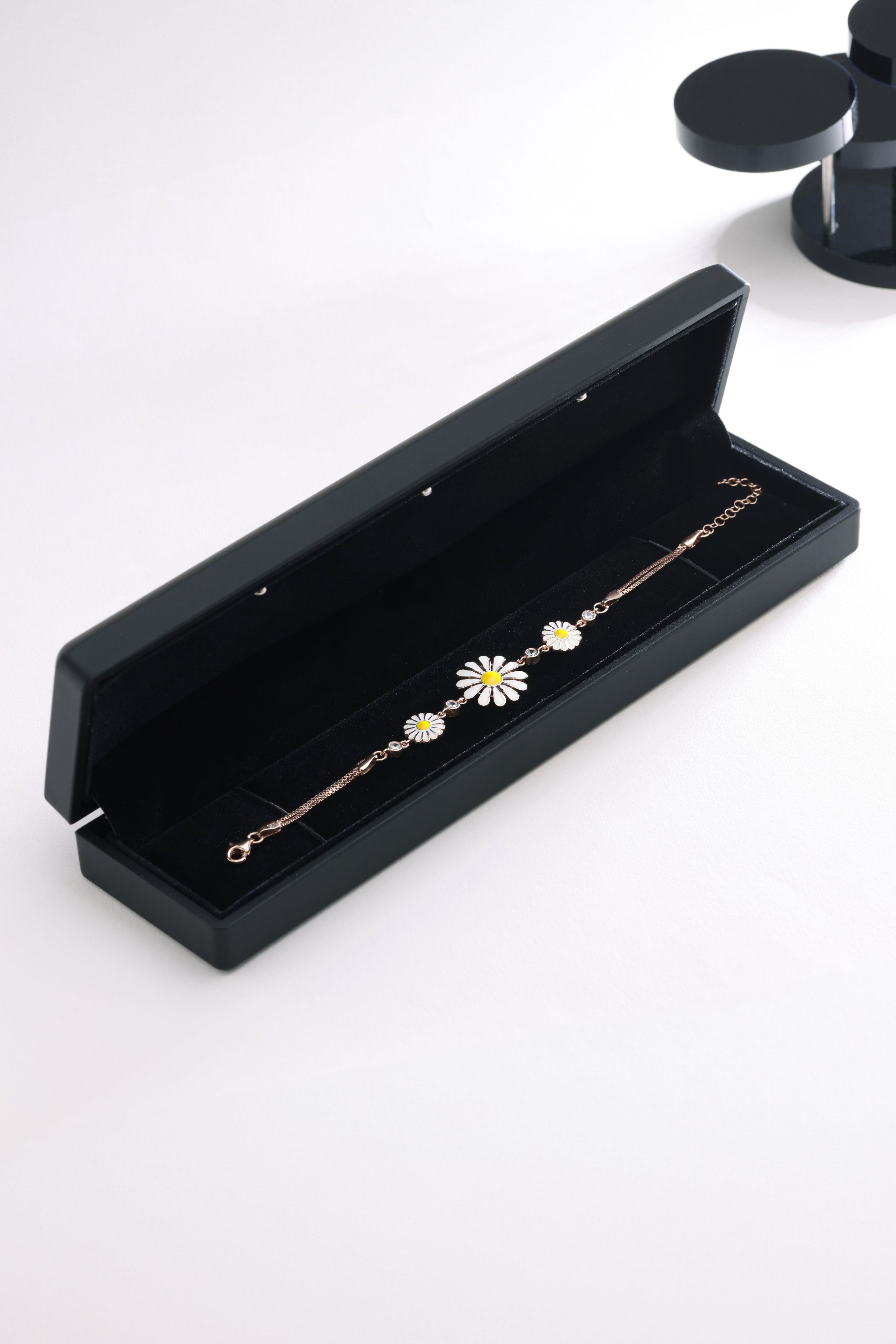 925 Ayar Gümüş Işıklı Kutuda 3'Lü Papatya Bileklik Kadın Gümüş Bileklik 