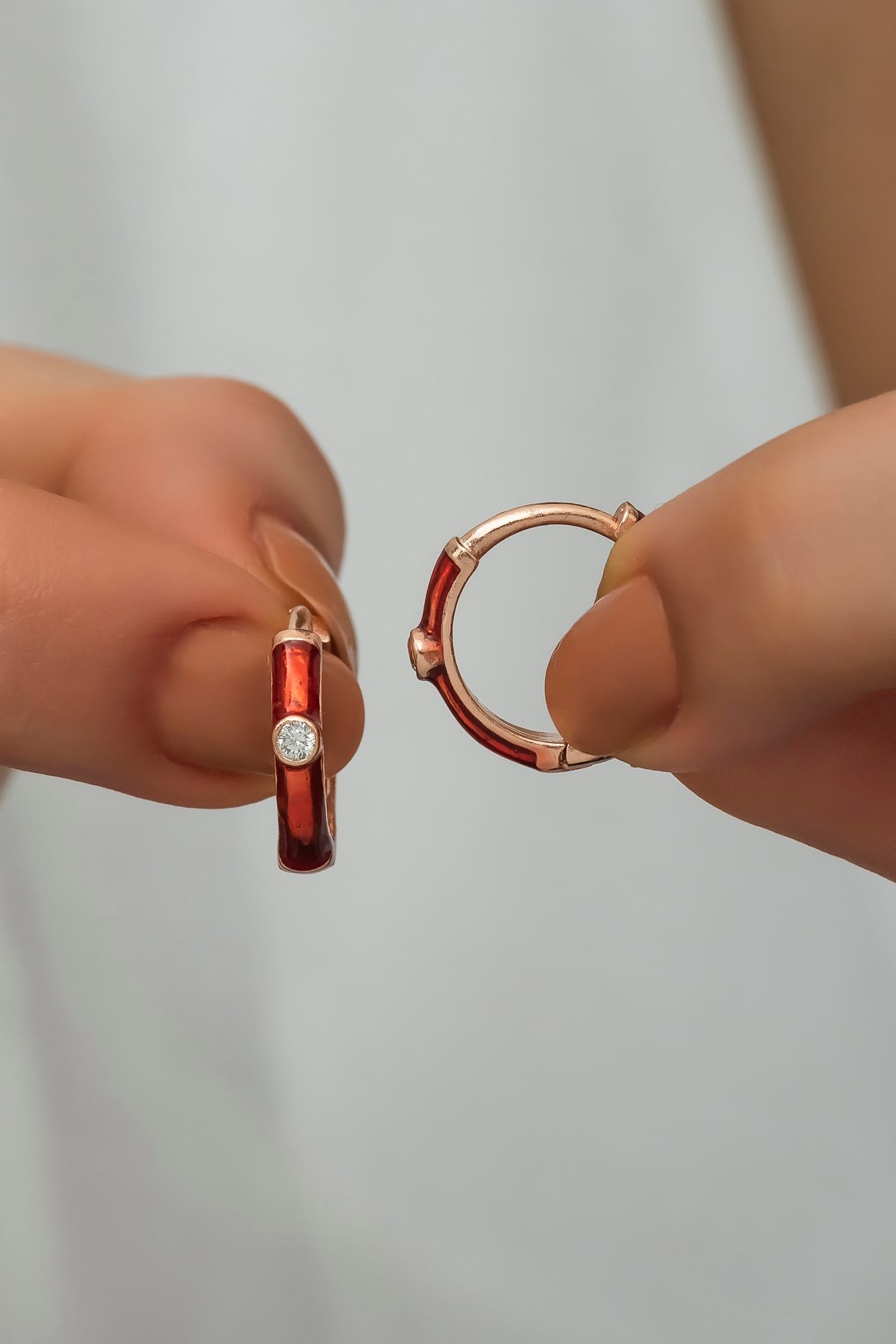 925 Ayar Gümüş Kırmızı Mineli 15 mm Halka Küpe