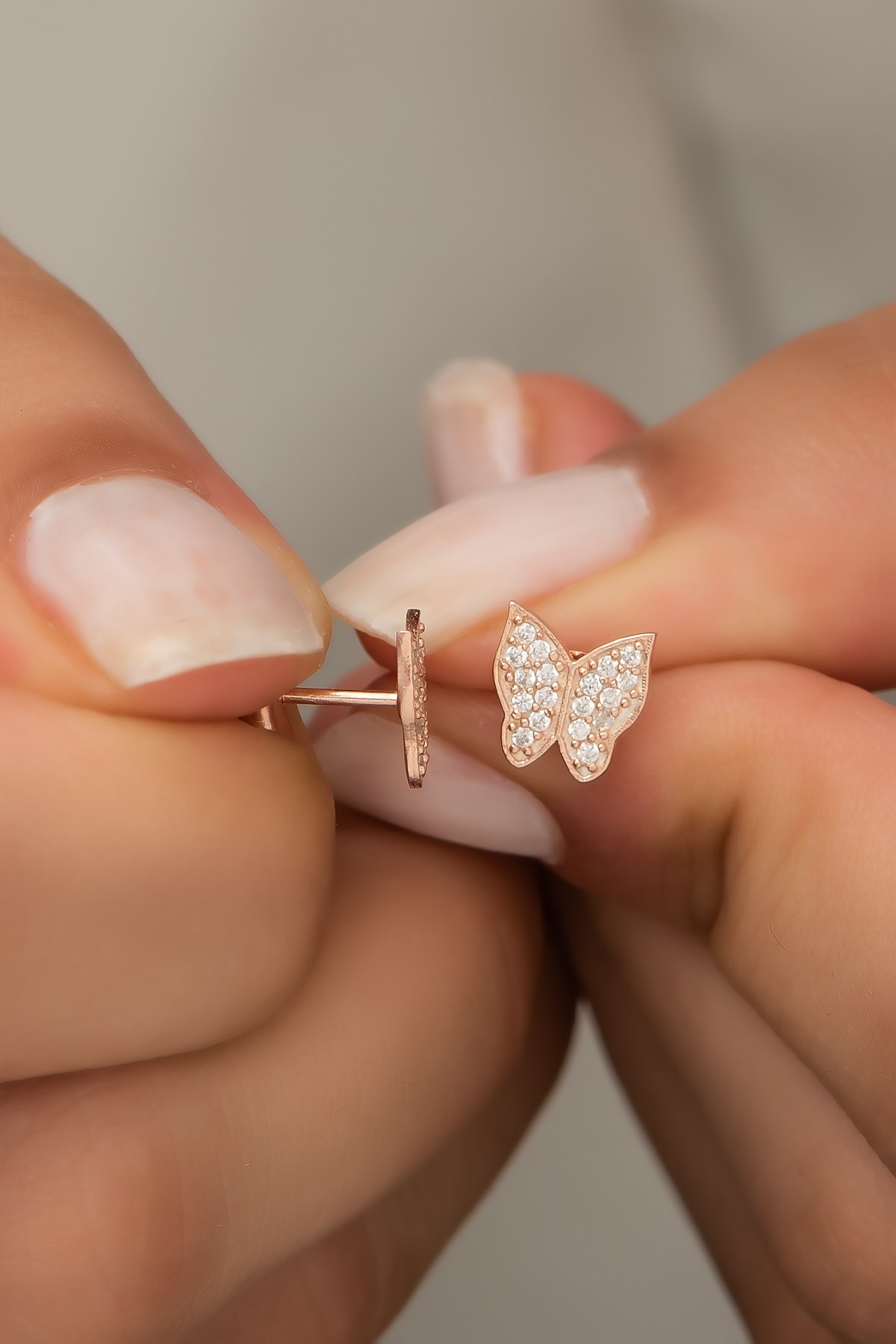 925 Ayar Gümüş Minik Rose Zirkon Taşlı Kelebek Küpe