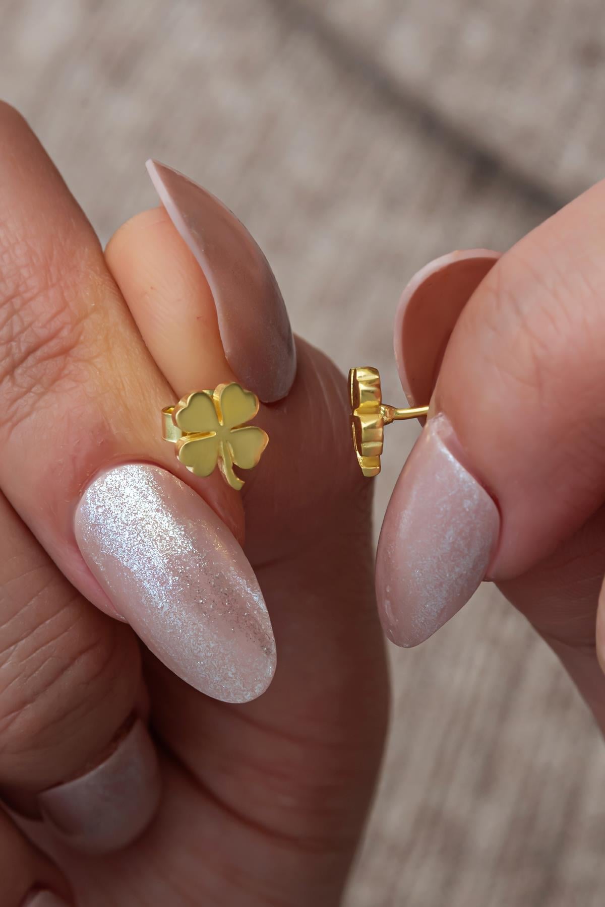 925 Ayar Gümüş Minimal Gold Kaplama Yonca Küpe