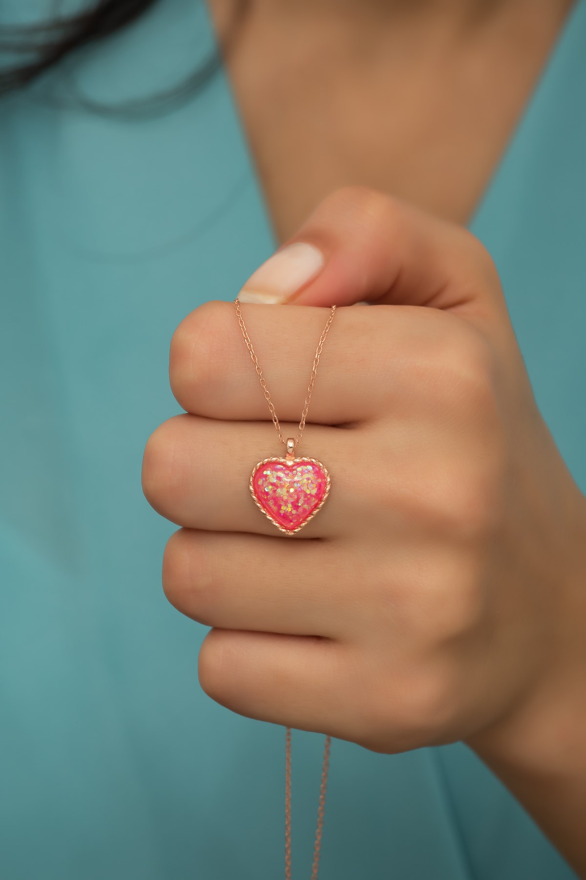925 Ayar Gümüş Pembe Opal Taşlı Kalp Kolye