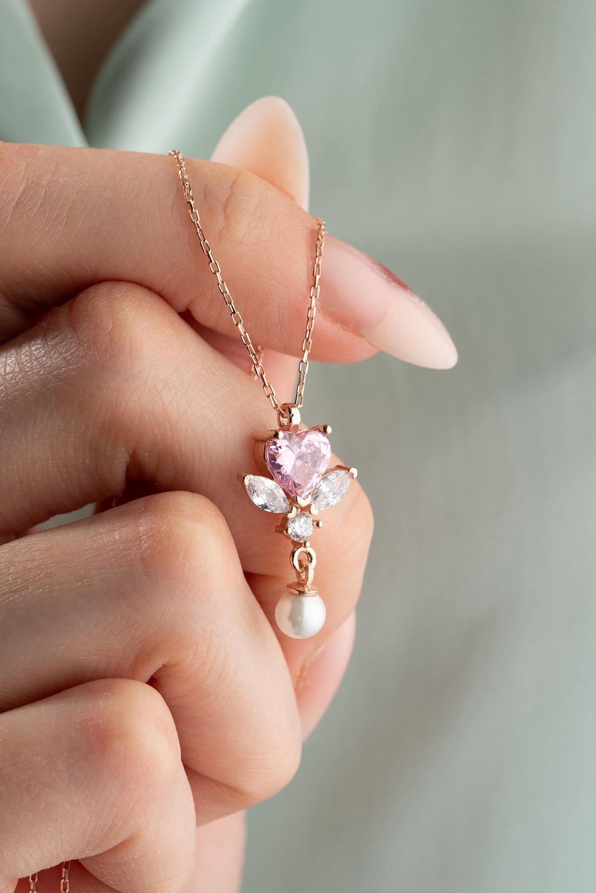 925 Ayar Gümüş Pembe Taşlı İnci Detay Kalp Kolye