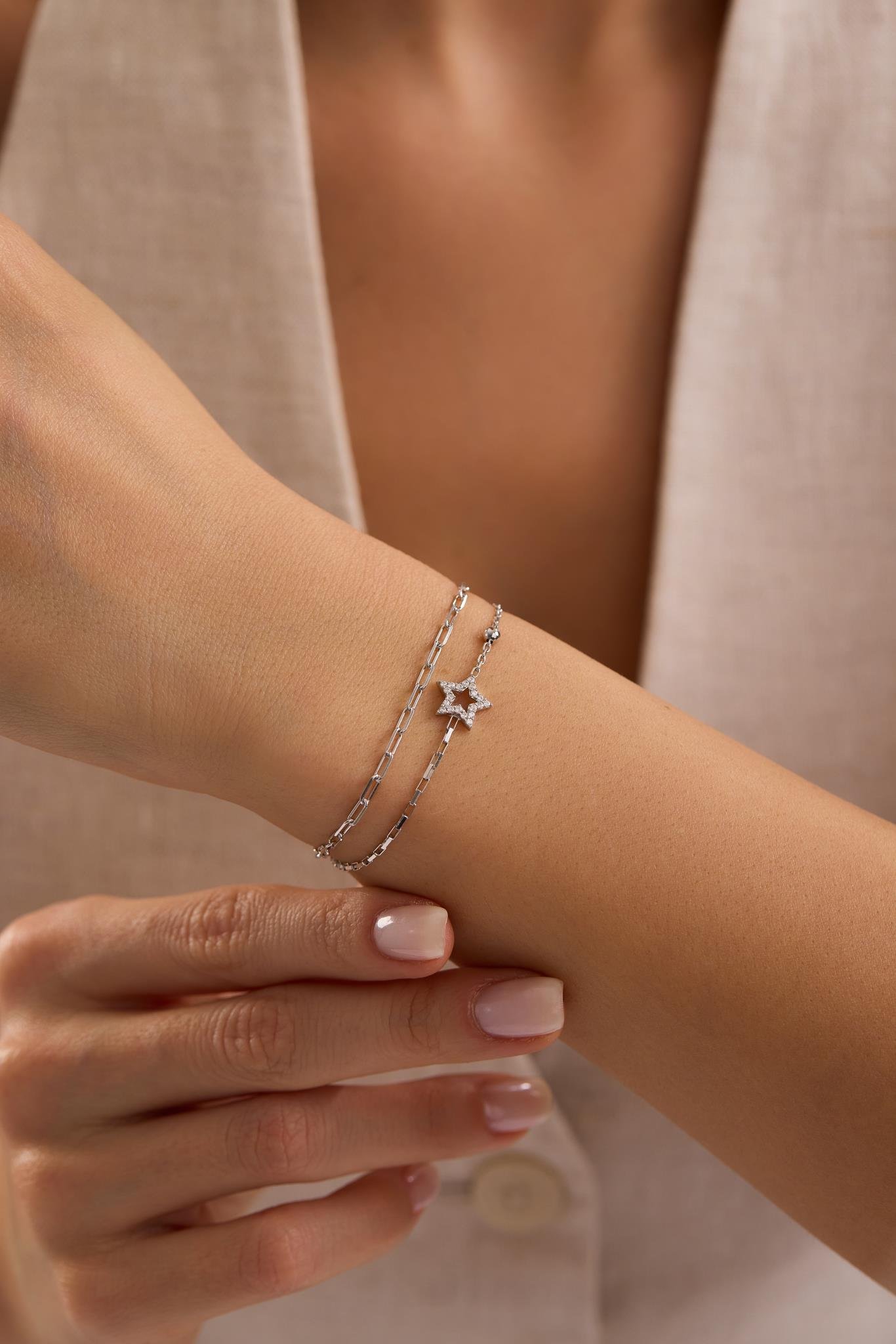 925 Ayar Gümüş Rodyum Kaplama Çift Zincirli Yıldız Model Bileklik