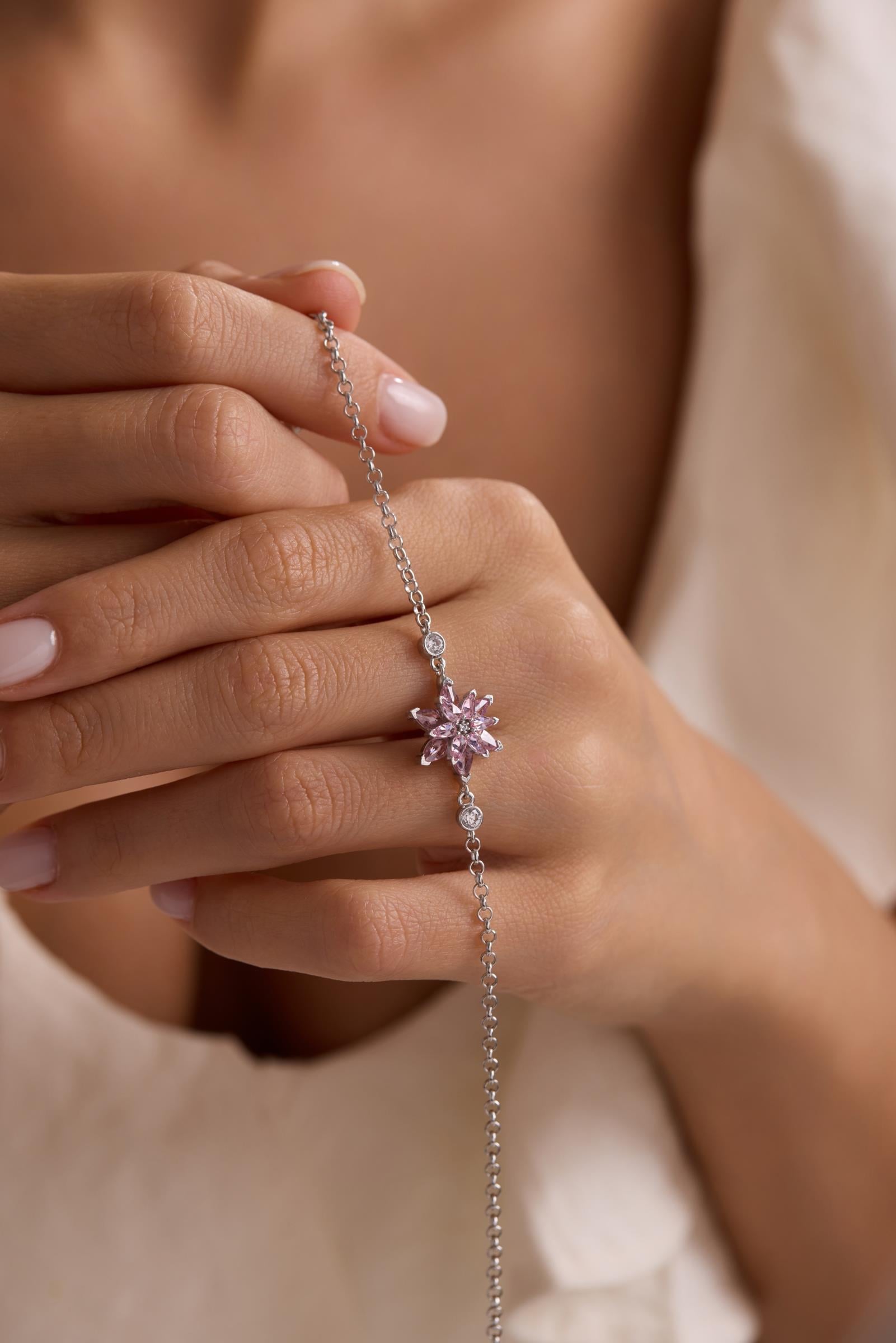 925 Ayar Gümüş Rodyum Kaplama Doç Zincirli Pembe Taşlı Lotus Çiçeği Bileklik