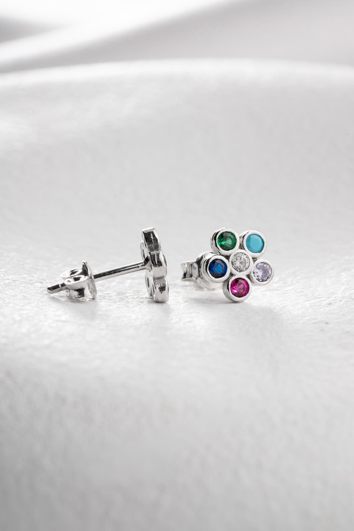 925 Ayar Gümüş Rodyum Kaplama Minik Mix Taşlı Kır Çiçeği Küpe