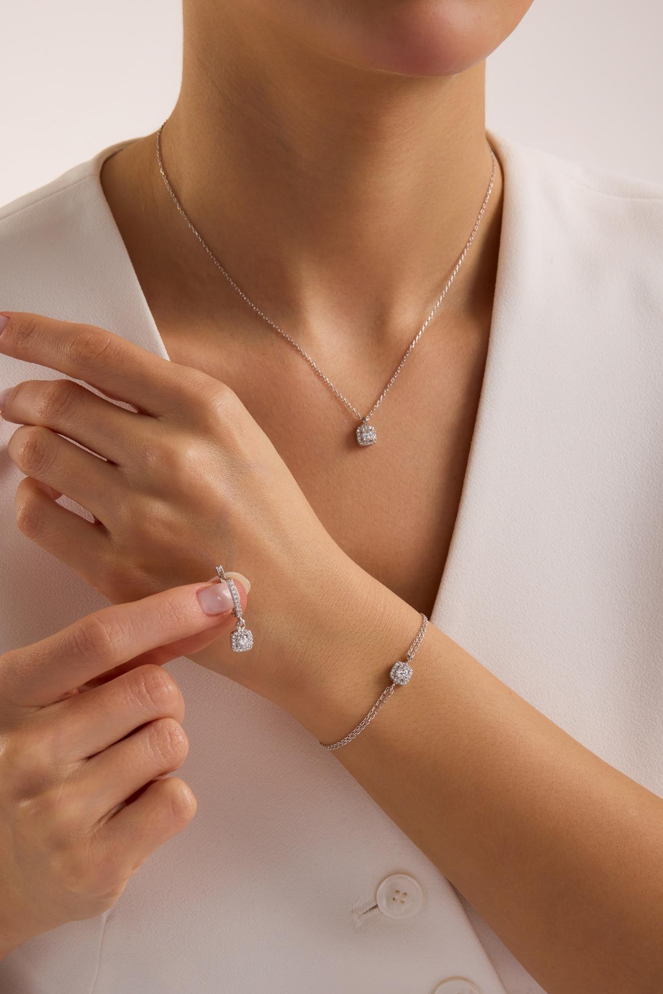 925 Ayar Gümüş Rodyum Kaplama Pırlanta Montür Tektaş Kolye,Bileklik ve Sallantı Küpe