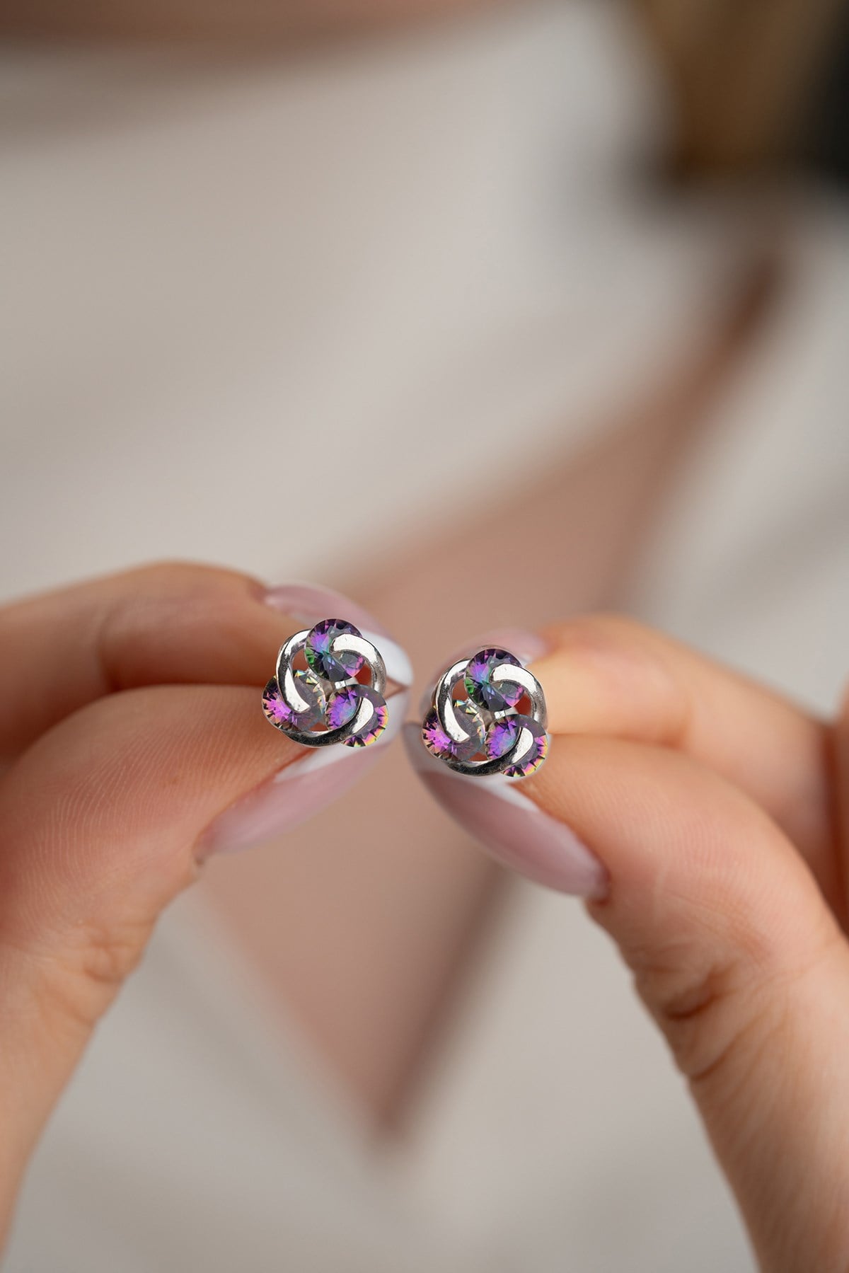 925 Ayar Gümüş Rodyum Kaplama Tria Mistik Topaz Taşlı Küpe