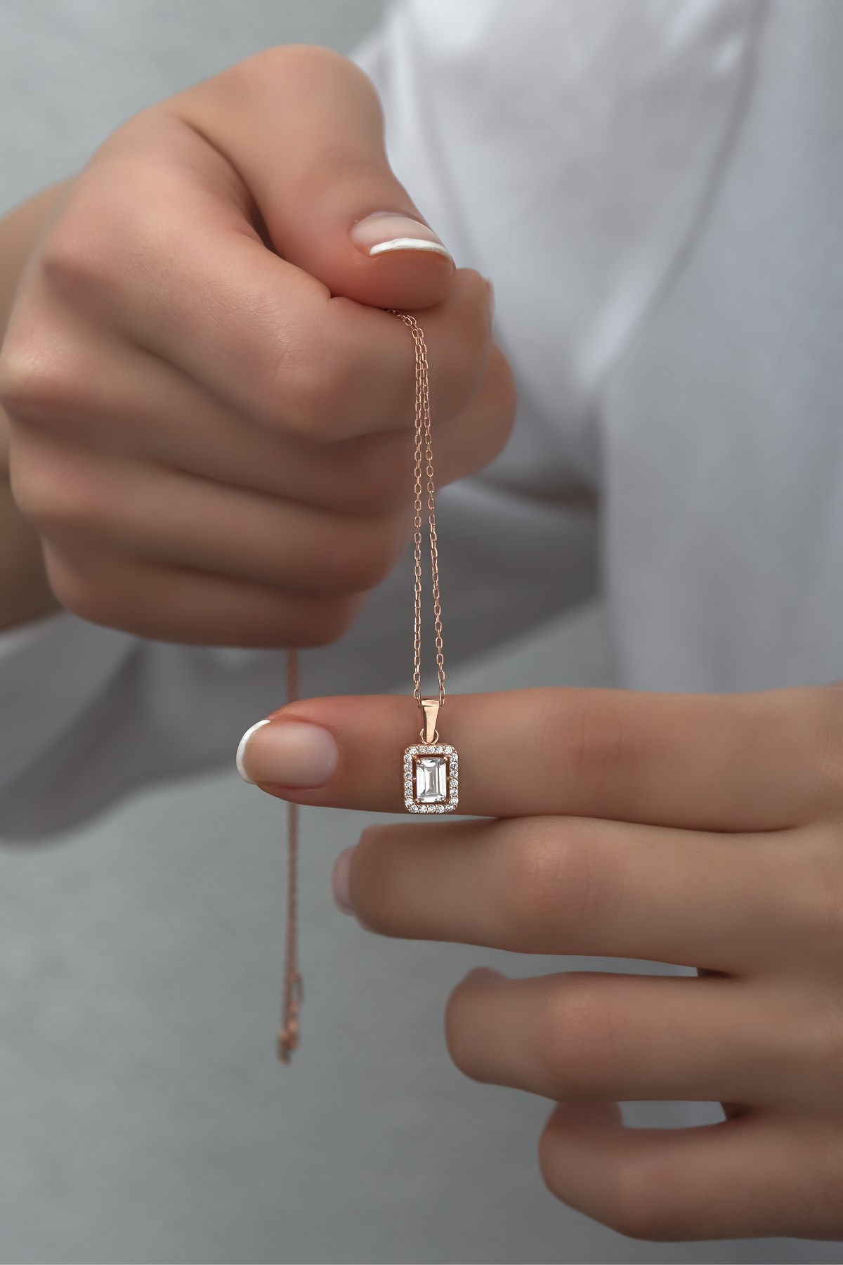 925 Ayar Gümüş Rose Baget Tektaş Kolye