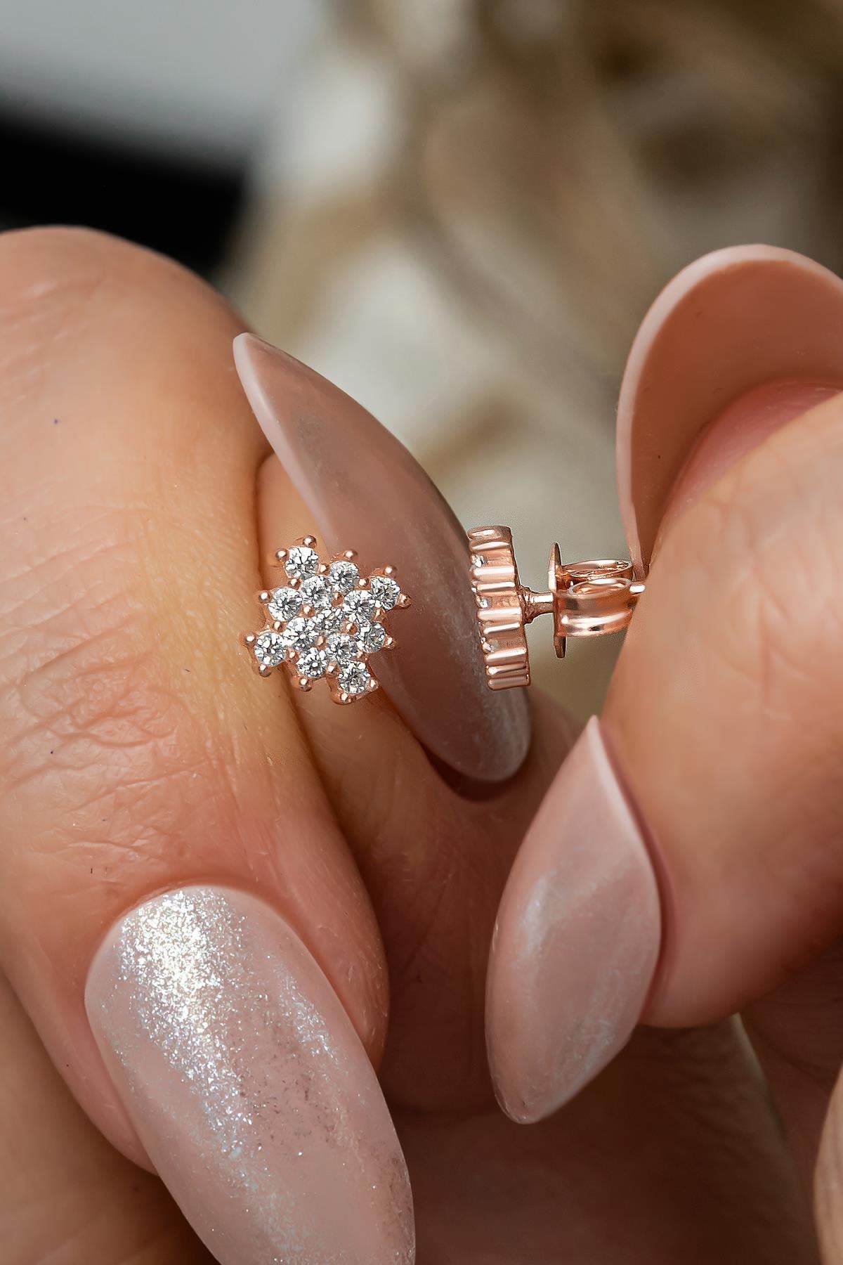 925 Ayar Gümüş Rose Kaplama Minimal Kare Küpe