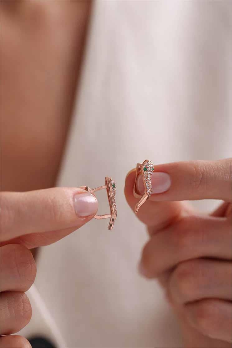 925 Ayar Gümüş Rose Kaplama Zirkon Taşlı Yılan Model Küpe