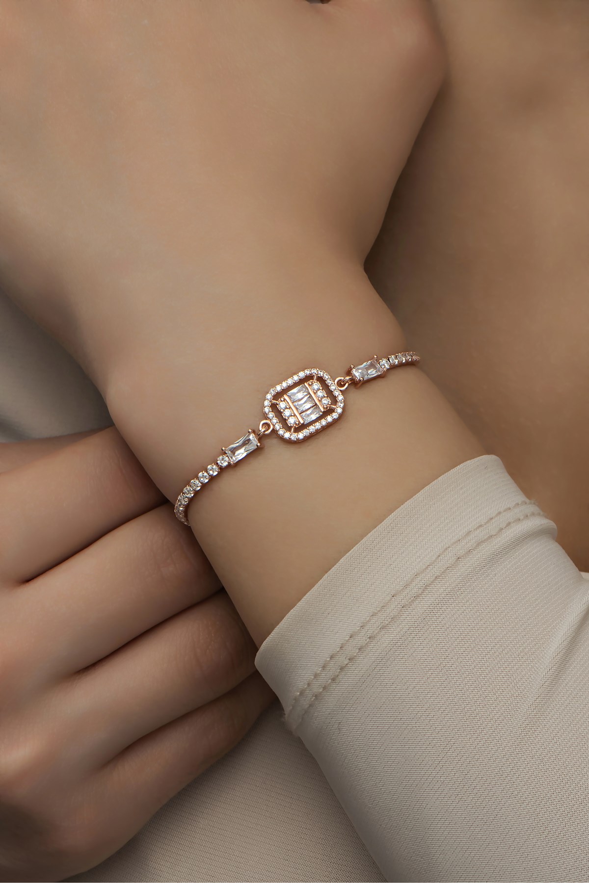 925 Ayar Gümüş Rose Suyolu Tektaş Bileklik