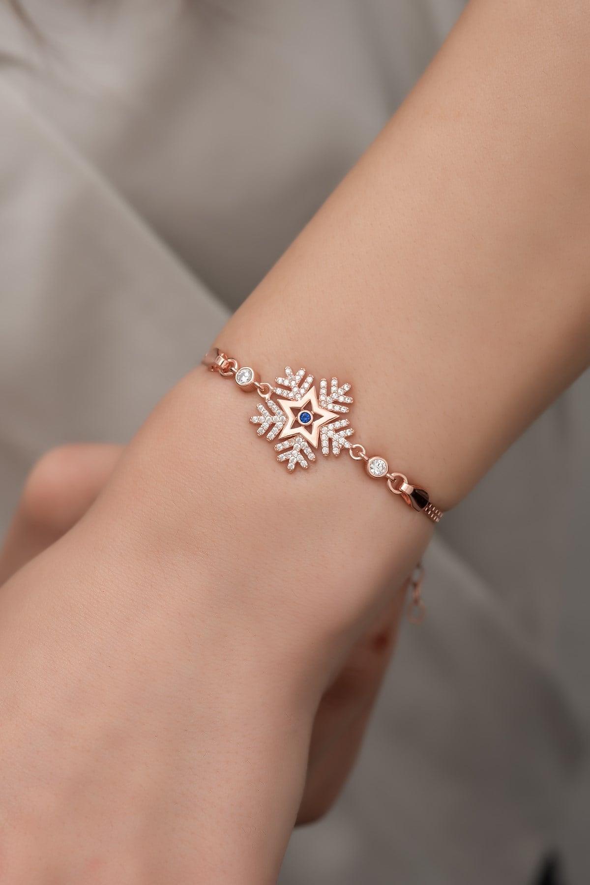 925 Ayar Gümüş Rose Zirkon Taşlı Kartanesi Bileklik