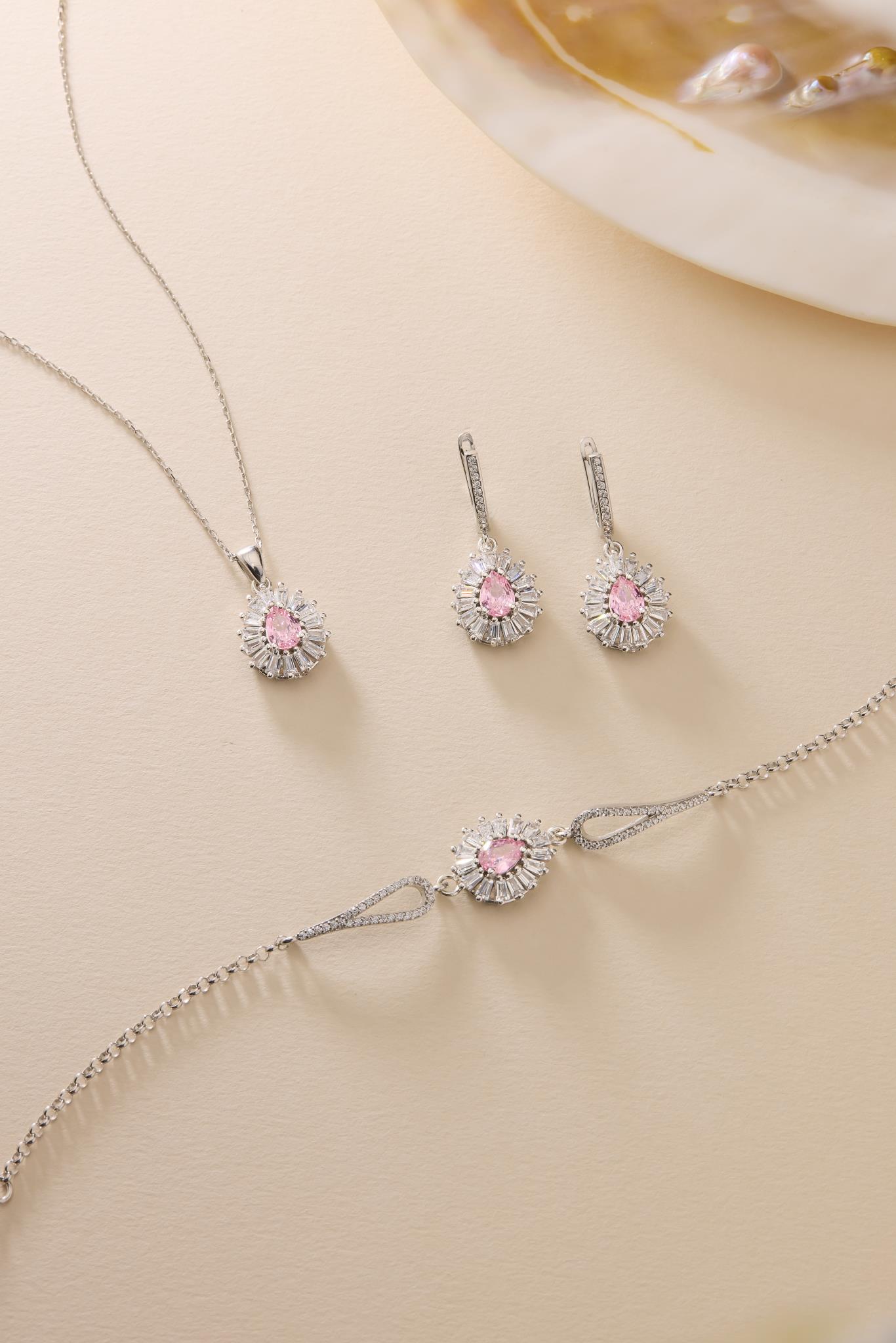 925 Ayar Gümüş Set Rodyum Kaplama Damla Pembe Taşlı Kolye,Bileklik ve Küpe