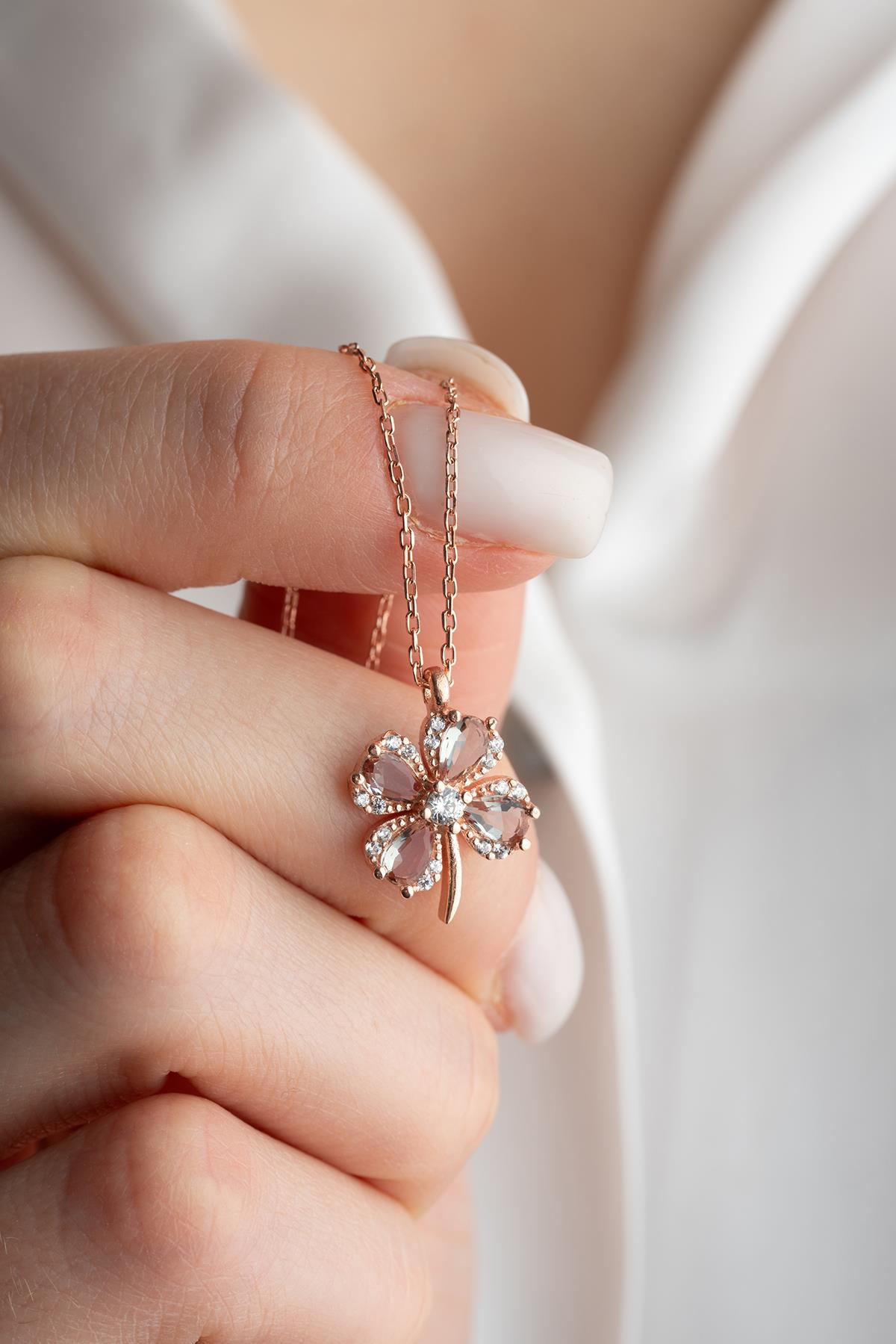 925 Ayar Gümüş Zultanite Taşlı Dört Yapraklı Şans Yonca Kolye